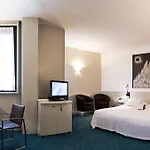 Sure By Western Milano 4*