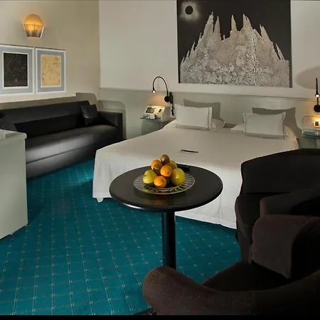 Sure By Western Milano Hotel 4*