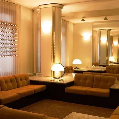 Sure By Western Milano بادوفا