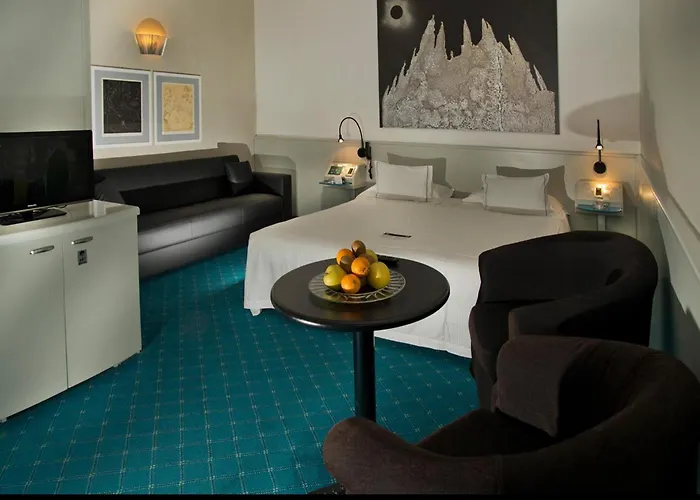 Sure By Western Milano Hotel 4*