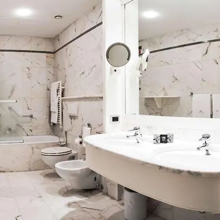 Sure By Western Milano 4*