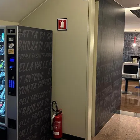 Sure By Western Milano Hotel