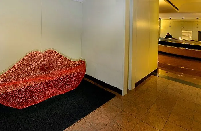 Sure By Western Milano 4*