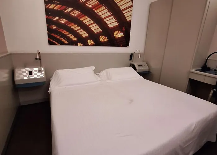 Sure By Western Milano Padova