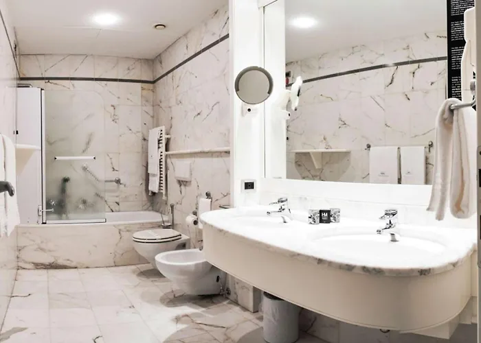 Sure By Western Milano 4*