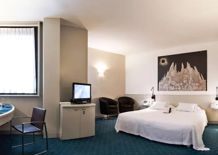 Sure By Western Milano Hotel 4*