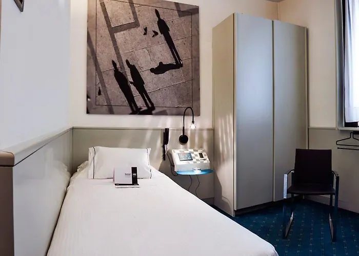 Sure By Western Milano 4*