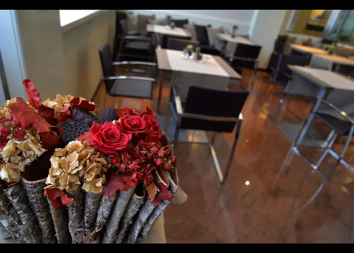 Sure By Western Milano Padova