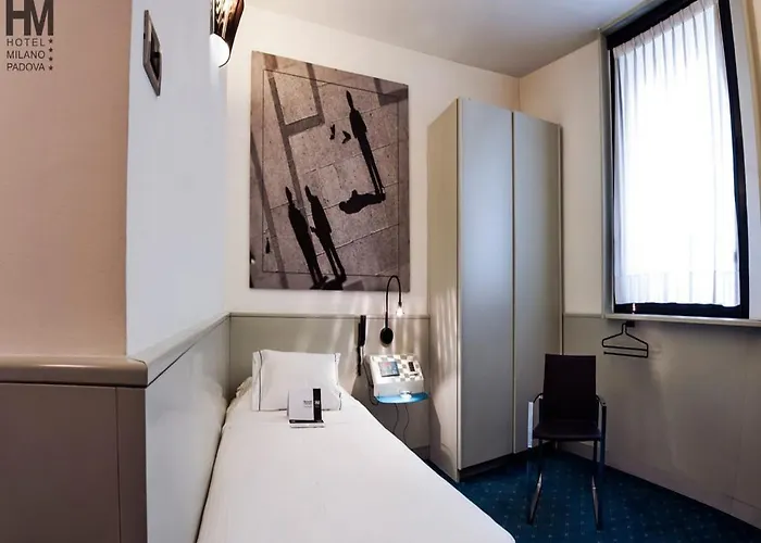 Szálloda Sure By Western Milano 4*